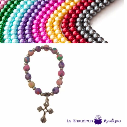 Bracelet élastique perles résine colorées mates + croix ajourée